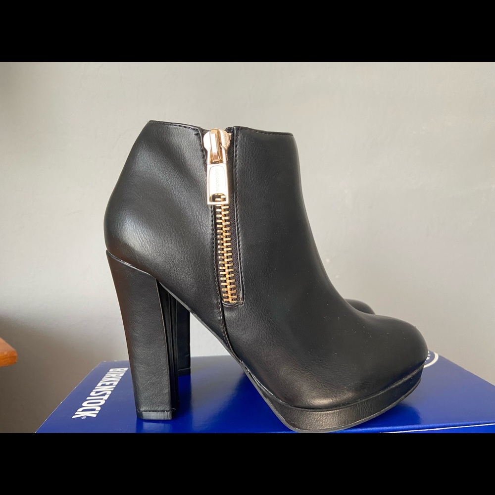 Juicy Couture platform ankle booties